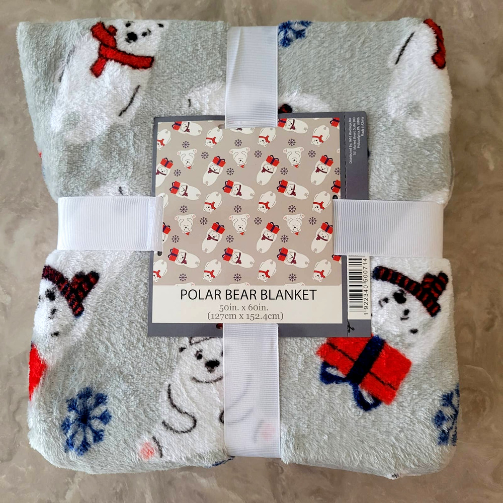 NWT 50 in x 60 in Plush Holiday Polar Bear Blanket/Throw